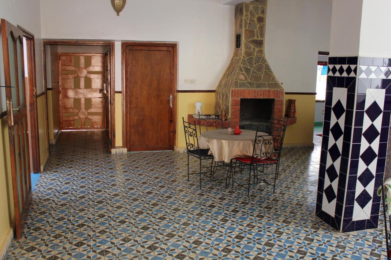 Kasbah Lucas Hostel Akhendachou n'Ait Ouffi Exterior photo